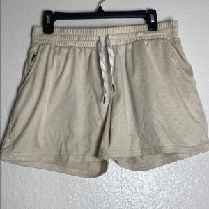 Pacific Trail Women's Cream Shorts Size M